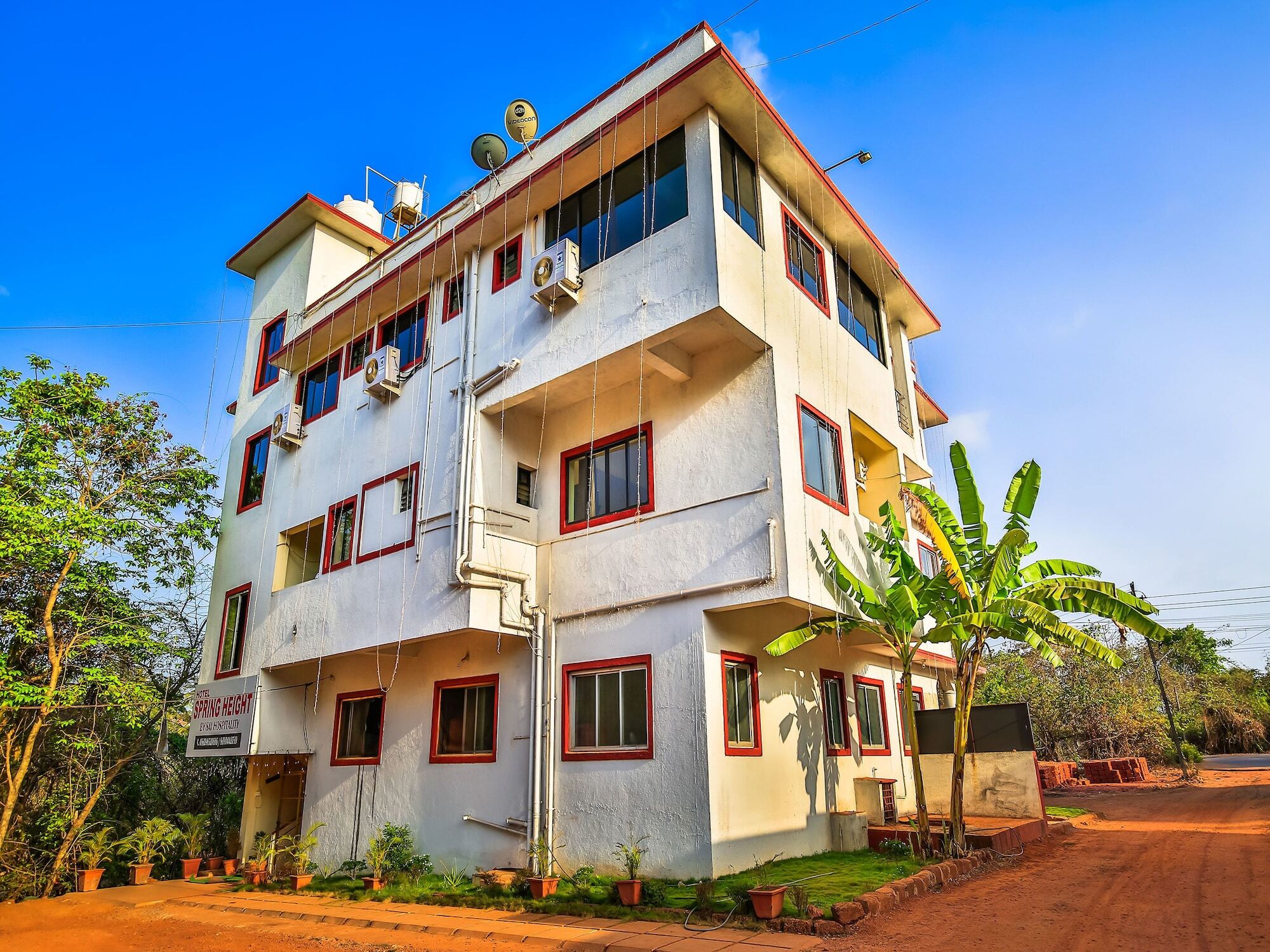 Oyo 14276 Hotel Spring Height Acaro 외부 사진